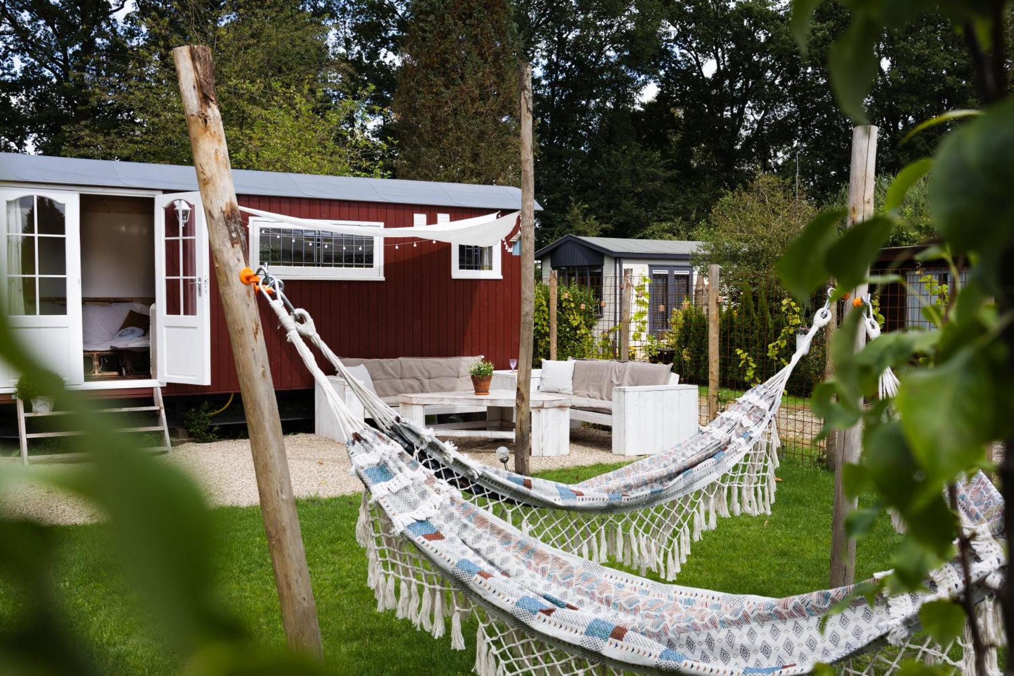 Casa de Férias Wegdromen Op De Veluwe In Romantische Rode Pipowagen Epe