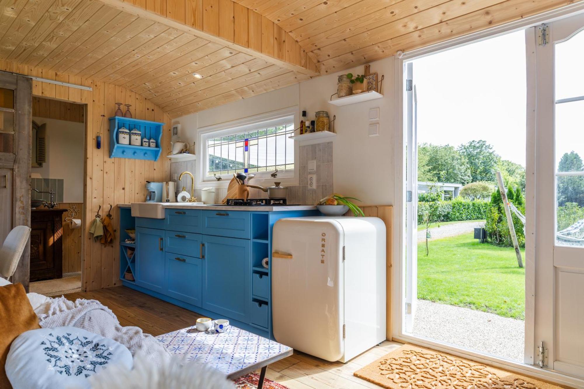 Casa de Férias Wegdromen Op De Veluwe In Romantische Rode Pipowagen